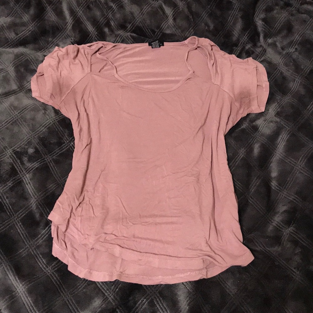 ❌SOLD❌FREEBIES Rue 21 Flow-y Shirt